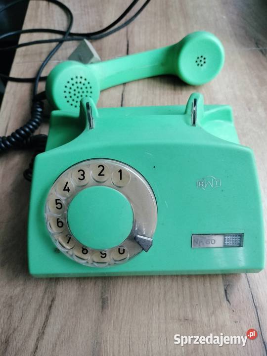 Start aparat telefoniczny zielony z czasów PRL Choszczno