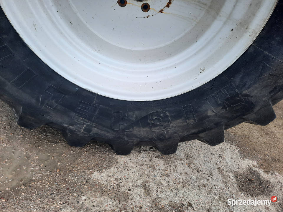 Opony felgi 2 sztuki MICHELIN 65075 R32 245 32 Baliki sprzedam