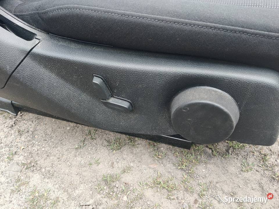 Fotele Mercedes Benz Cklasa kombi boczki ca Rok produkcji 2010 Szydłowiec