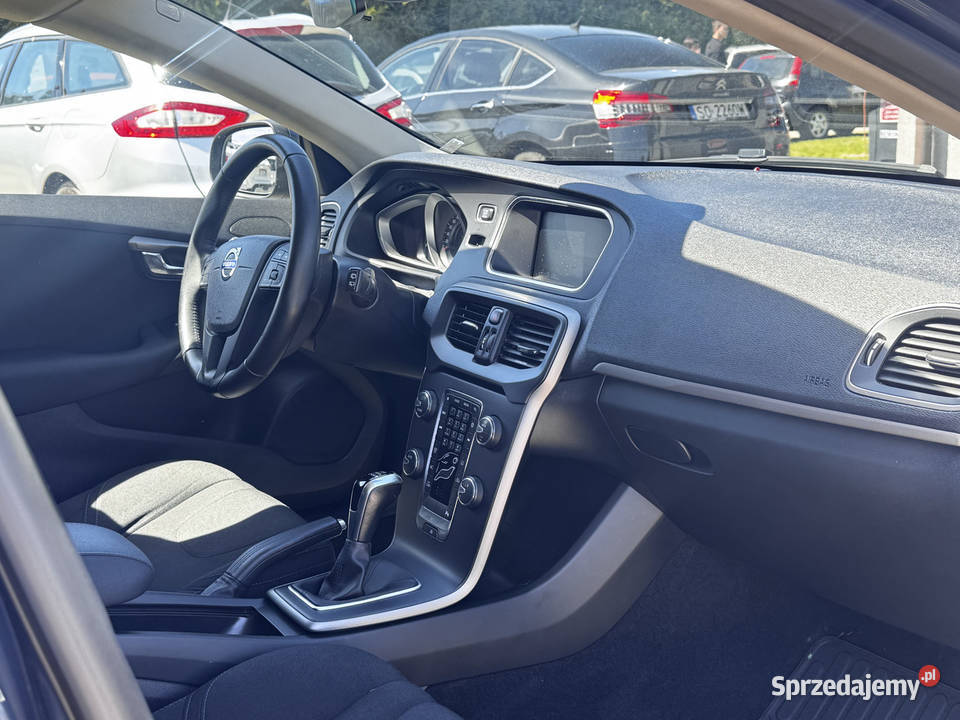Volvo V40 2018r GWARANCJA wielofunkcyjna kierownica Paniówki sprzedam