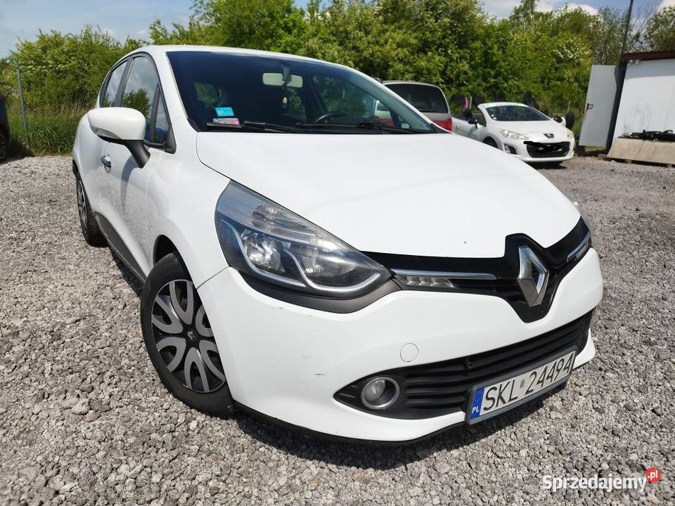 Renault Clio IV 15 DCI klima navi kamera stan Częstochowa