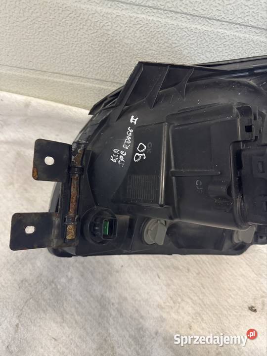 Lampa prawy przód Kia Sportage II lift 0708 prawe