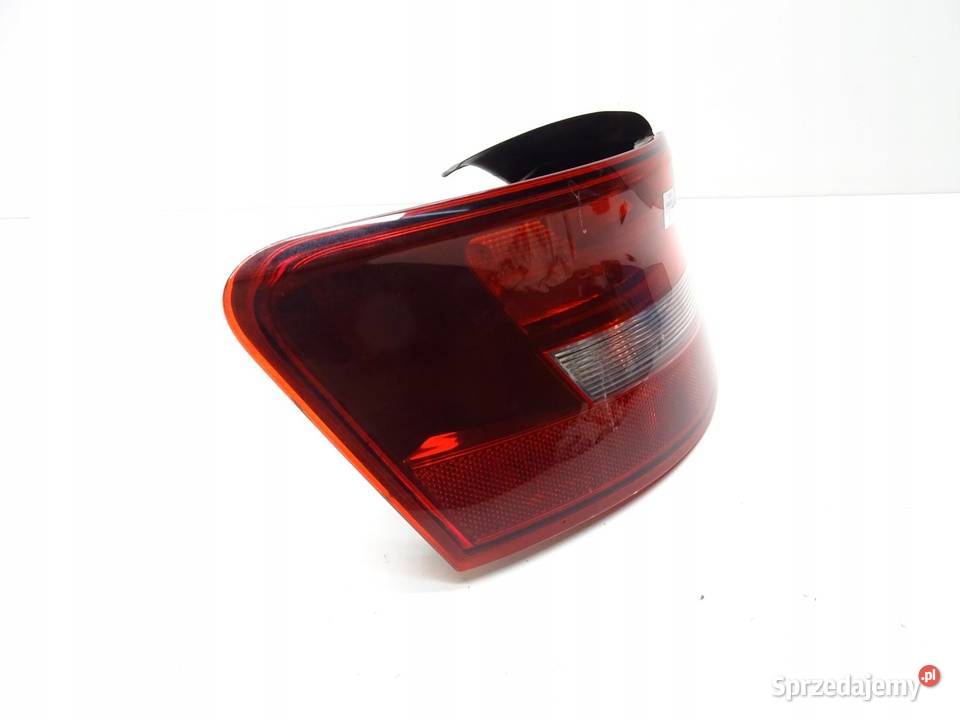 LAMPA LEWA LEWY TYŁ TYLNA W BŁOTNIK AUDI A3 8V osobowe Części samochodowe