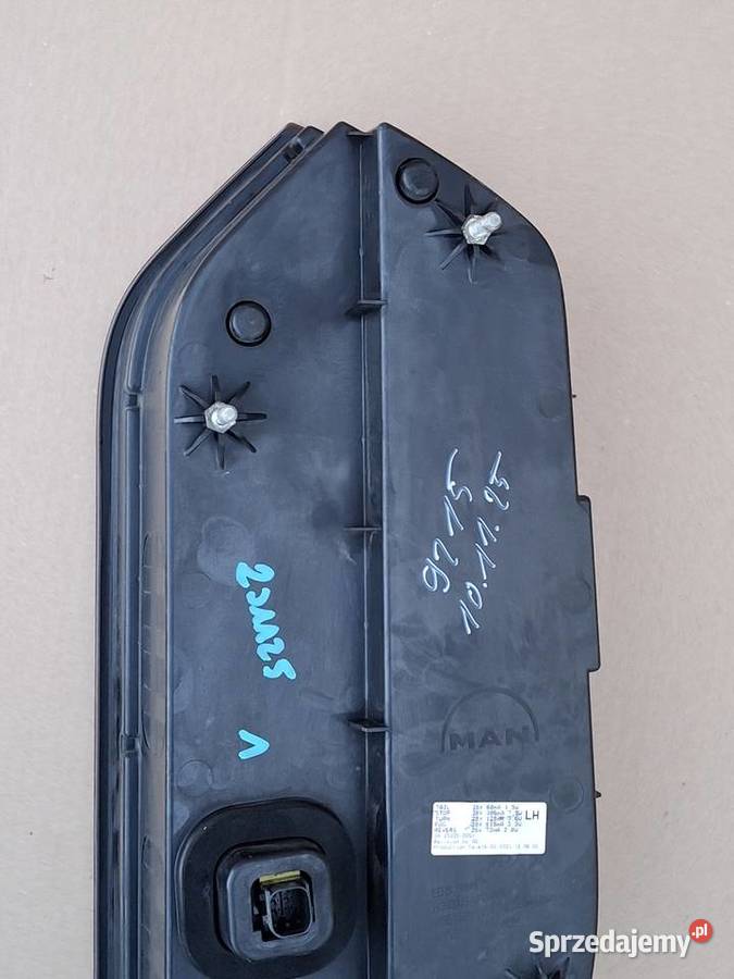 MAN LIONS COACH LAMPA LEWY TYŁ LEWA TYLNA Bieleń