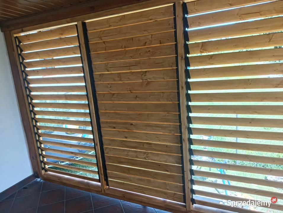 Żaluzje drewniane na taras balkon altane