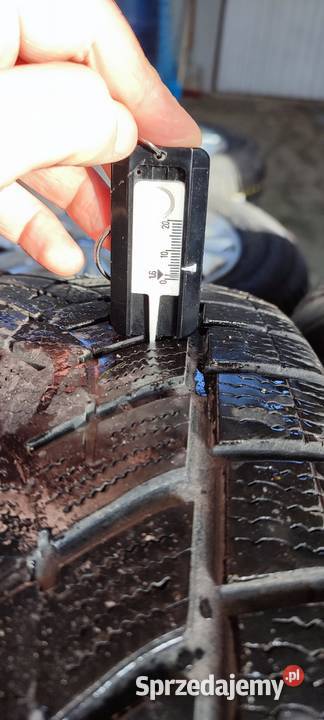 Opony zimowe Goodyear ultragrip SUV 23560 r18 Samochodowe świętokrzyskie Kielce