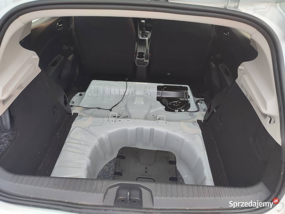 Clio V 10 B 21000 świętokrzyskie