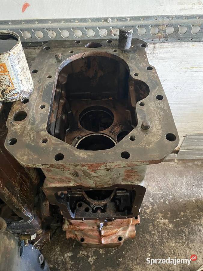 Obudowa silnika ciągnik lubelskie Kamień