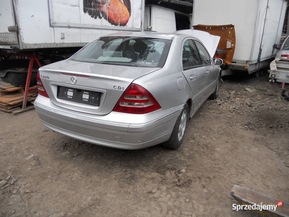 Mercedes C klasa calosc na konretne Czesci nieuszkodzony Dębica