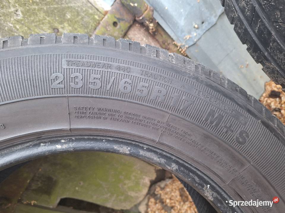 Opony zimowe 23565 R17 65 Opony i felgi Dobruchna