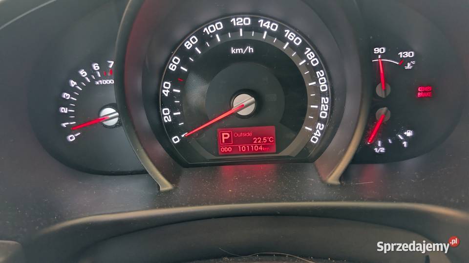 KIA Sportage 20 Benzyna mały przebieg Rok produkcji 2011 Gliwice