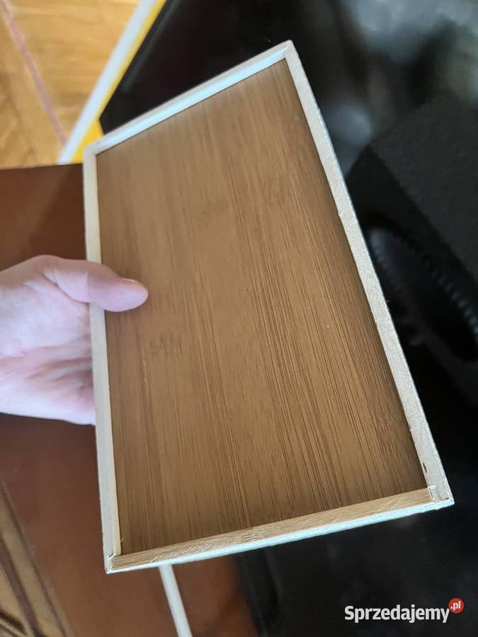 Chustecznik ręcznie zdobiony Warszawa