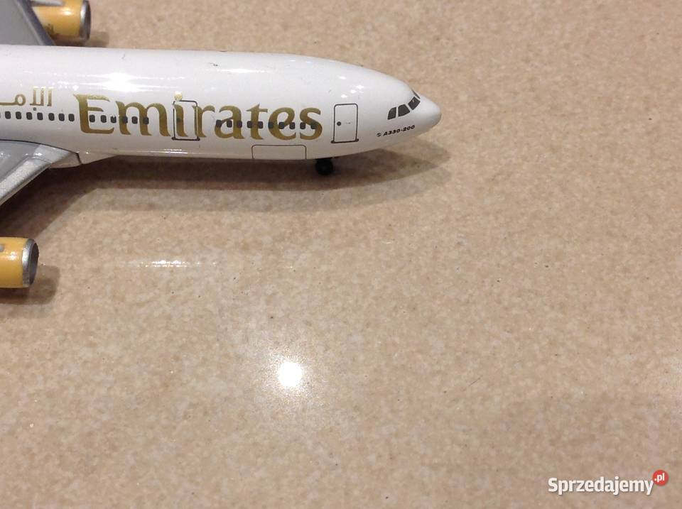 Herpa Model Samolotu Emirates A6EKU A 330200 sprzedam