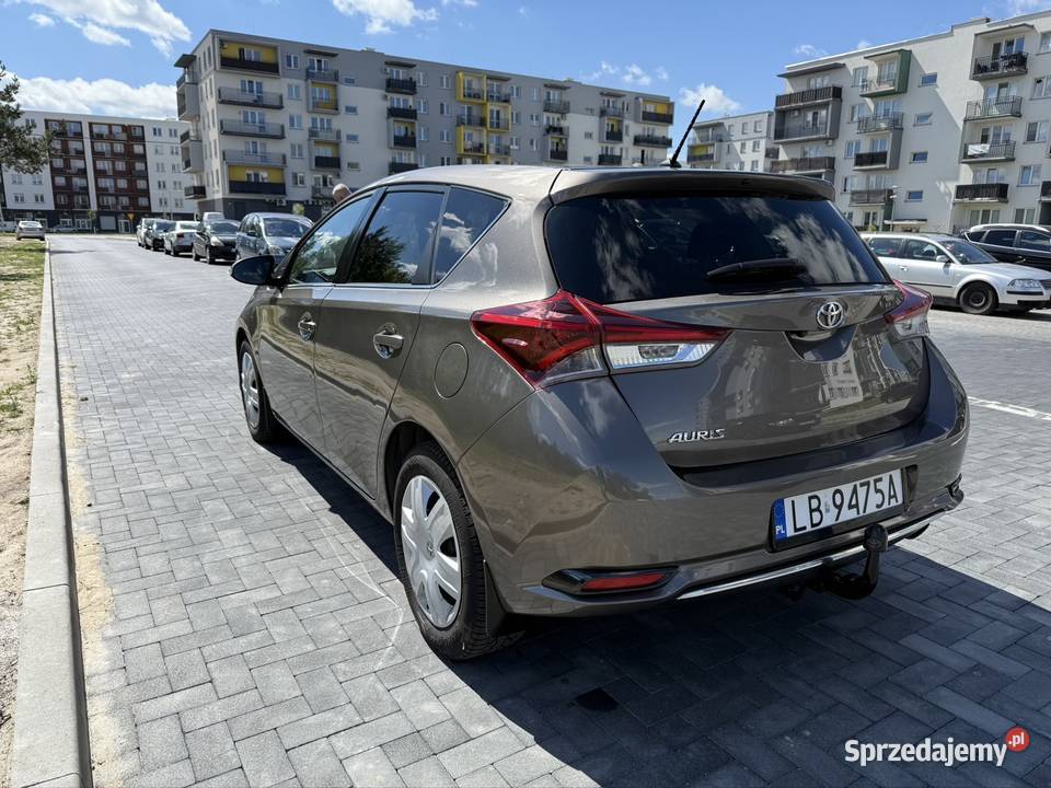 Toyota Auris 12 turbo przebieg 47 Motoryzacja