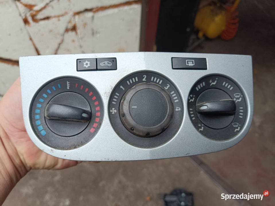 PANEL STEROWANIA NAWIEWU OPEL CORSA D 466119570 Warszawa sprzedam