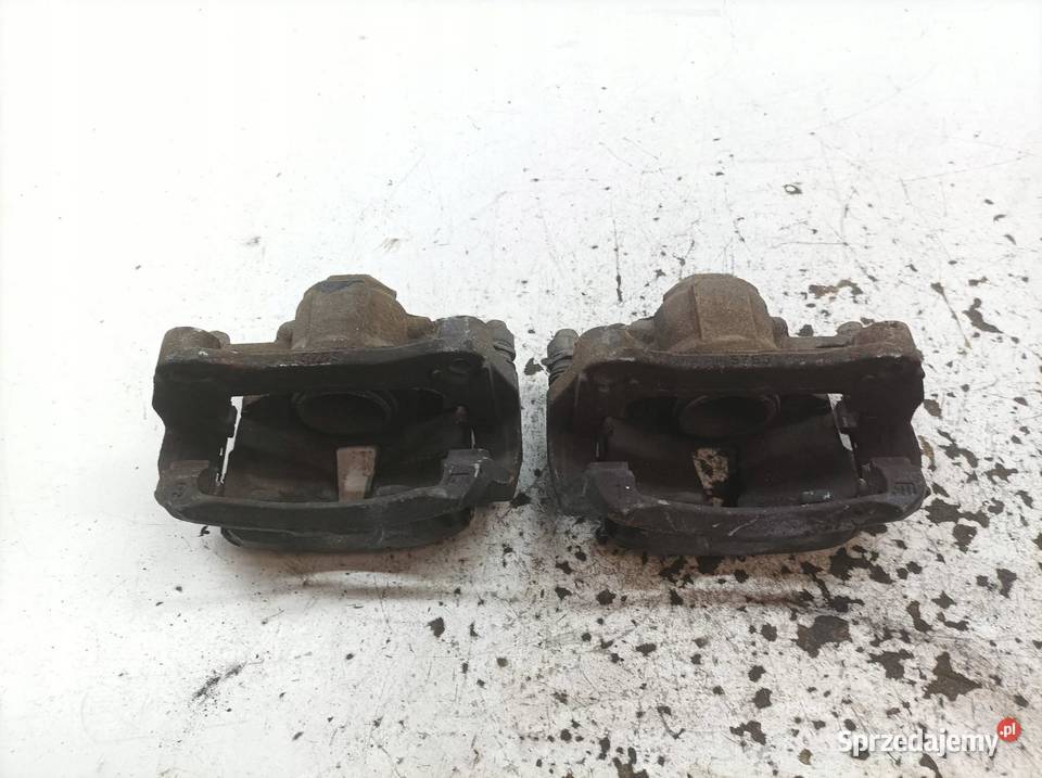 ZACISK HAMULCOWY PRAWY LEWY PRZÓD KPL 17 DCI