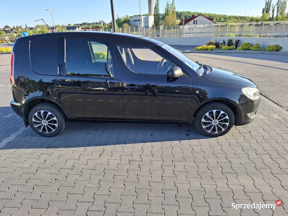Skoda praktik 12 12v 2011 przebieg 105000 van Kielce sprzedam