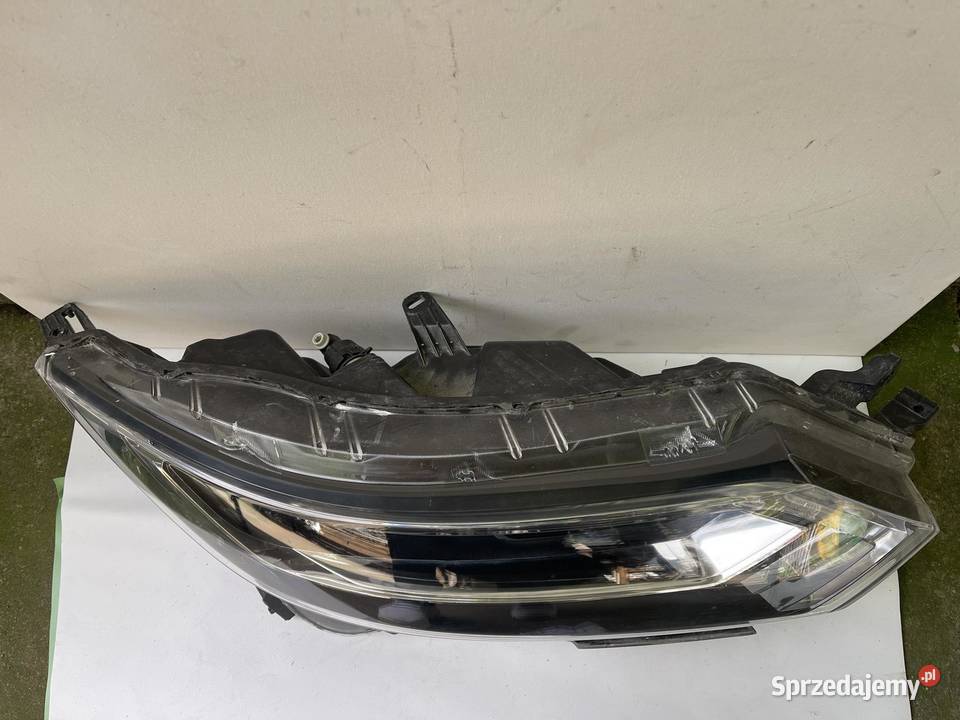 NISSAN QASHQAI J11 LIFT PRAWA LAMPA PRZÓD osobowe wielkopolskie Ostroróg