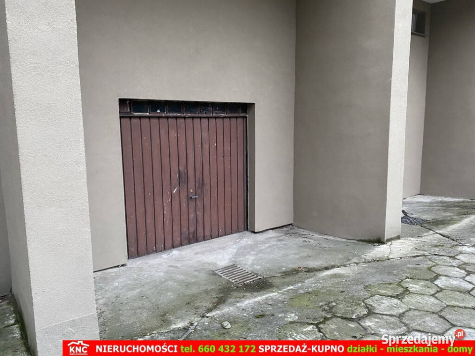 Garaż w budynku Kalinowszczyzna Lublin