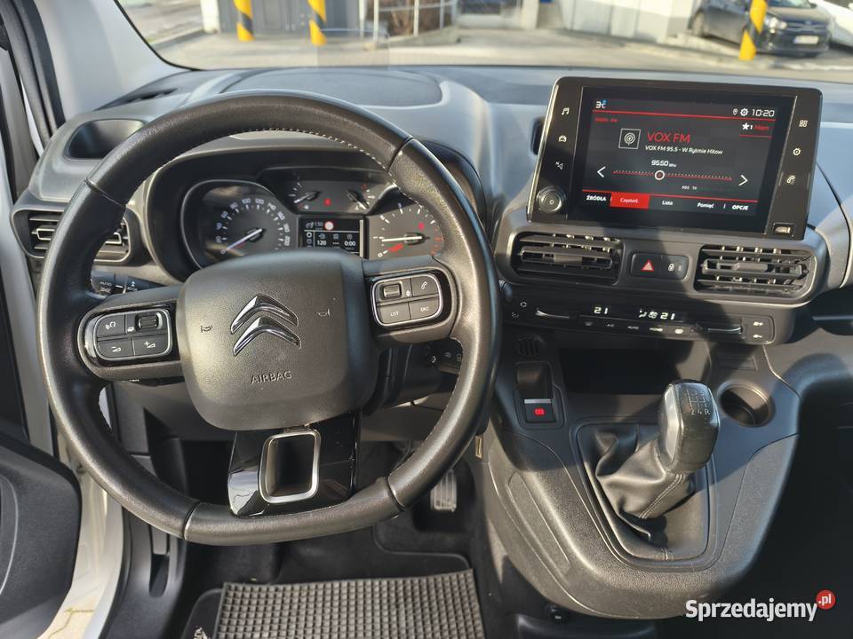 Niezniszczony Citroen Berlingo 15 diesel ESP świętokrzyskie Kielce