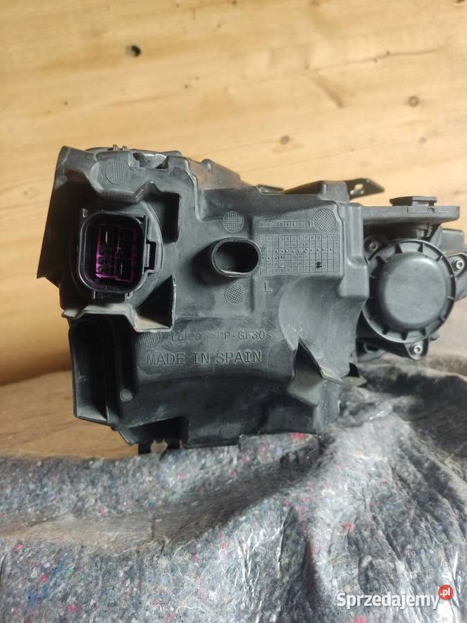 Lampa lewy przód audi A3 osobowe Raciborowice Dolne