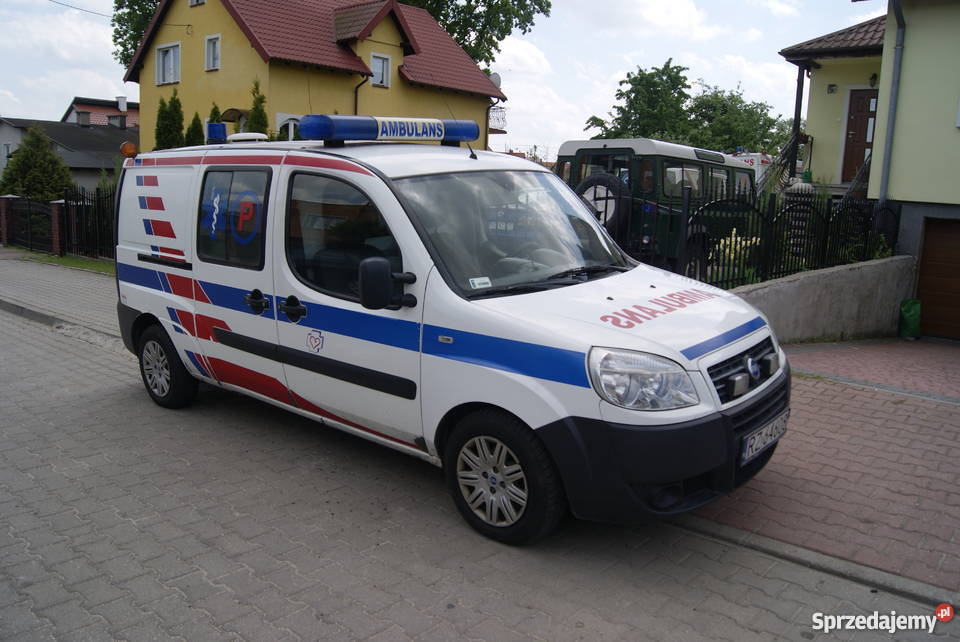 ambulans karetka fiat doblo 2006r nosze 250km Biskupiec