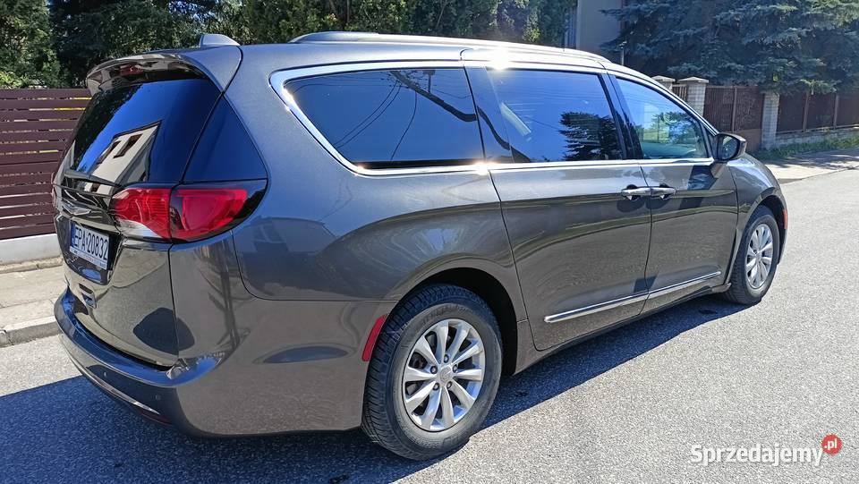 Sprzedam Chrysler Pacyfika 2017 Touring L 7 os Pabianice sprzedam