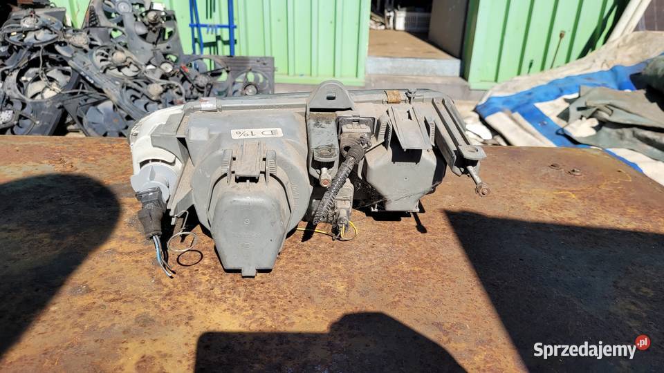Lampa lewa przednią Alfa Romeo 145 lampy przednie Łagów sprzedam