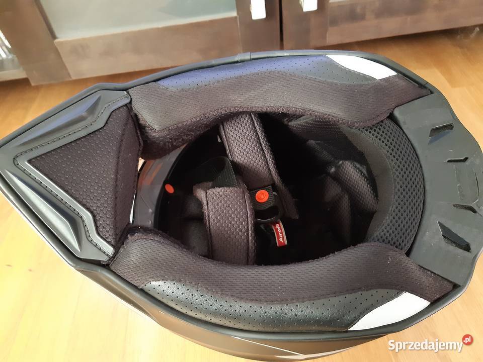 Kask motocyklowy Airoh Commander rozmiar L 3 w mazowieckie Suchożebry