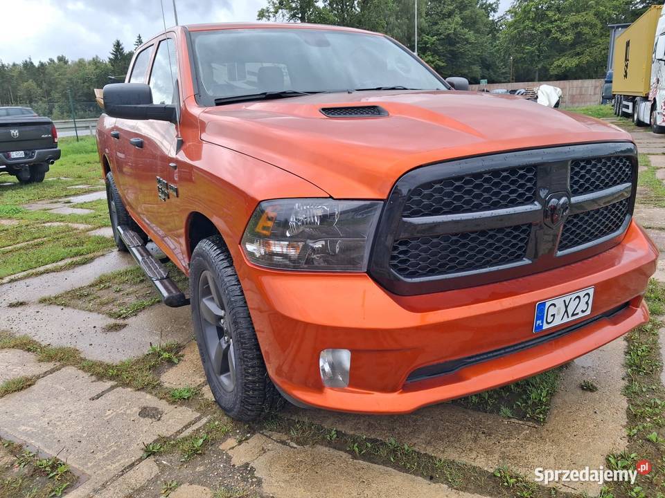 Dodge Ram CLASSIC 2020 4x4 CrewCab 57 HEMI 400 5700cm3 Sierakowice