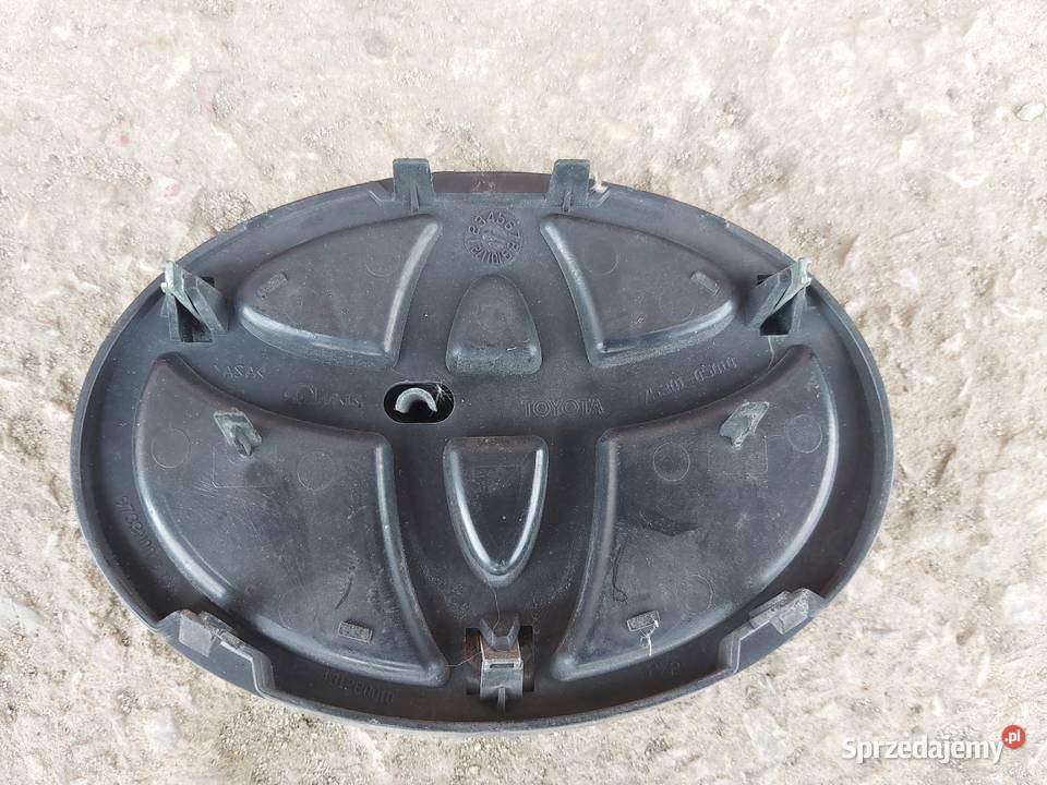 ZNACZEK EMBLEMAT TOYOTA AVENSIS T25 7530105010 Korzecko
