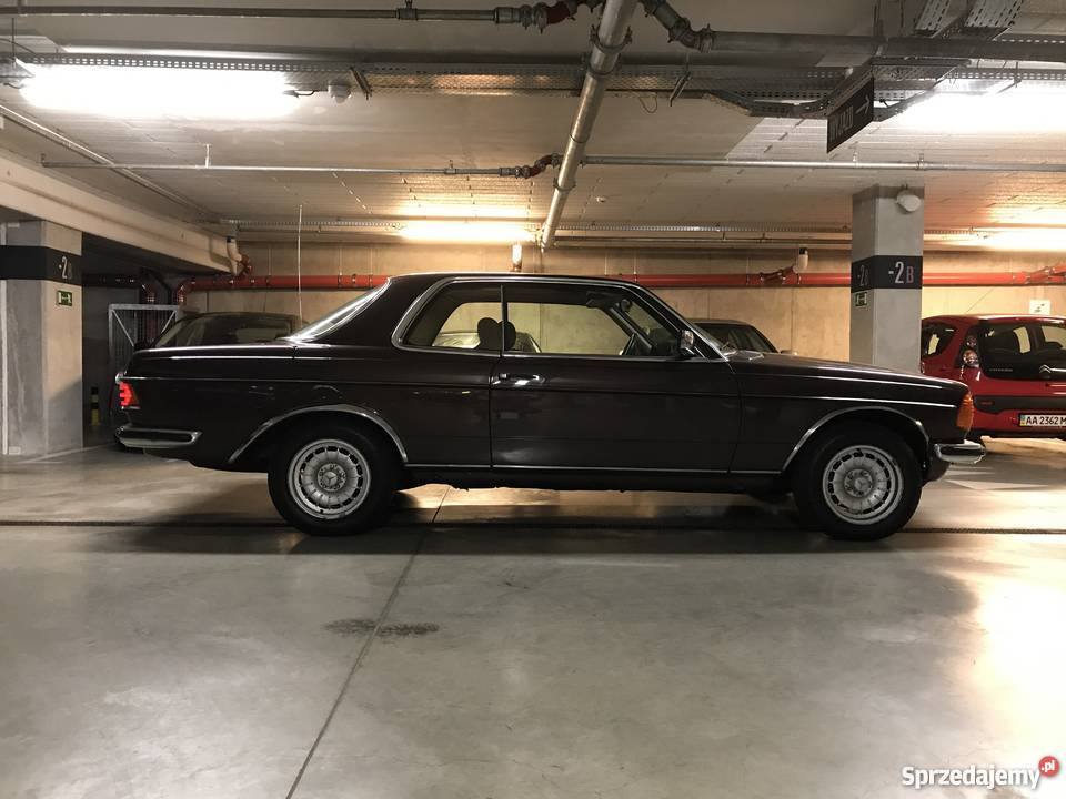 MercedesBenz w123 CE 1983r 23L benzyna Rok produkcji 1983 Wrocław