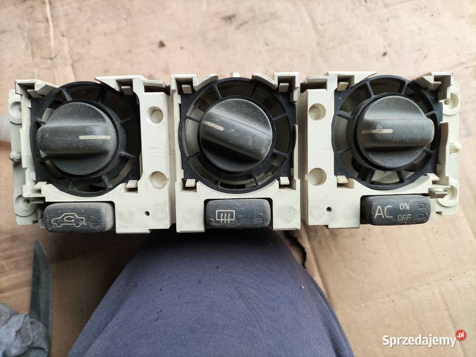 Panel sterowania nawiewu klimatyzacji VOLVO V40 Kamień-Kolonia sprzedam