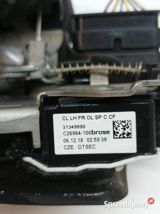 ZAMEK DRZWI LEWY PRZÓD 31349890 Volvo V60 II