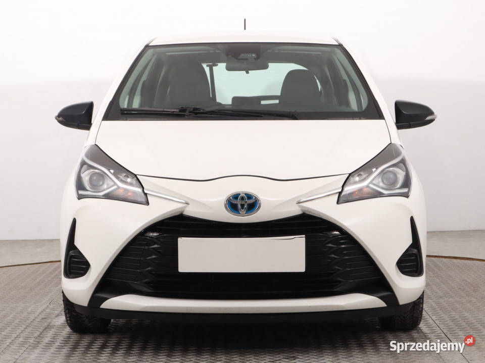 Toyota Yaris 15 VVTi Hybrid biały sprzedam