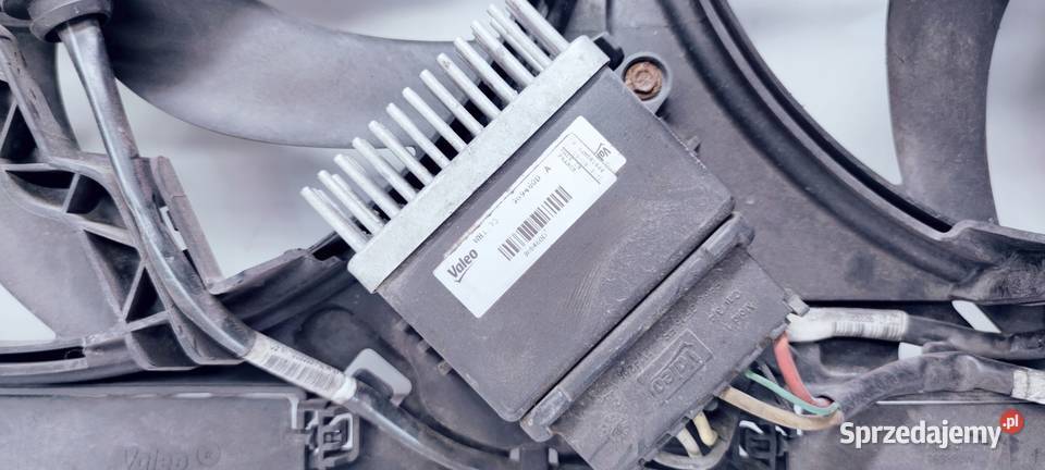 WENTYLATORY OBUDOWA AUDI Q5 A4 A5 8K0121003M USZ Części samochodowe sprzedam