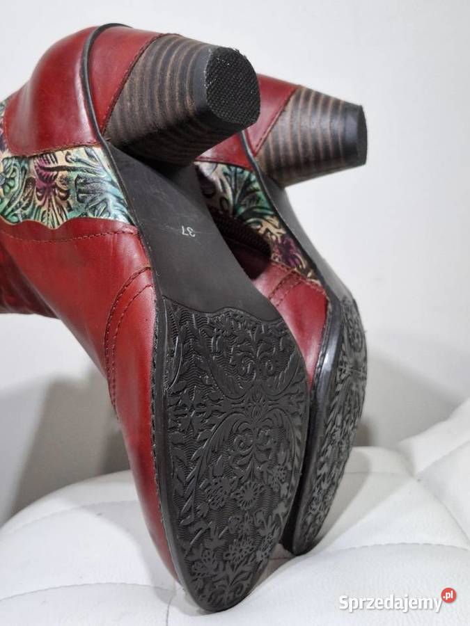 Skórzane damskie botki 37 Laura Vita boho flower czarny