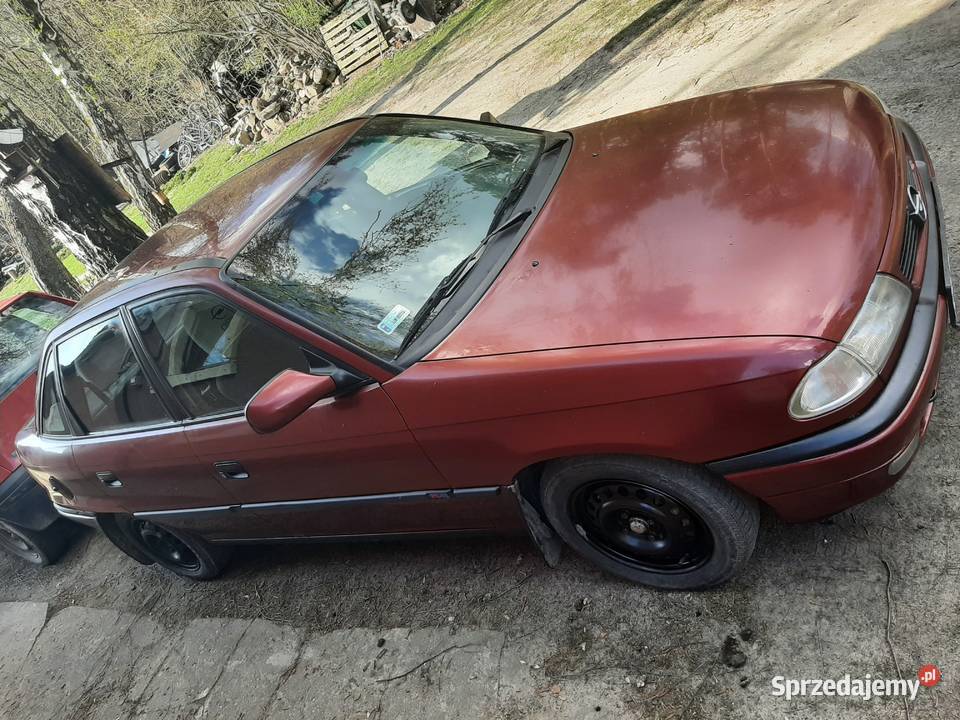 Sprzedam opel astra sedan 16 b 16 v 113 000 1997 Rok produkcji 1997 lubelskie Opole Lubelskie sprzedam