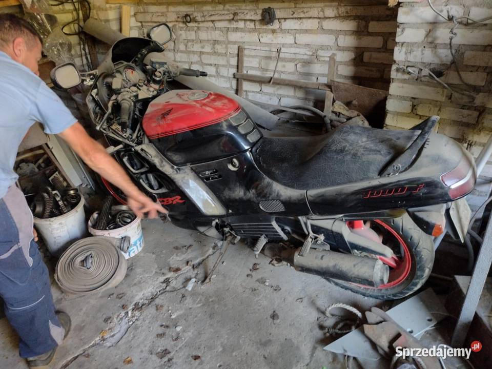 Honda CBR 1000f sc21 89r postoju Fajsławice