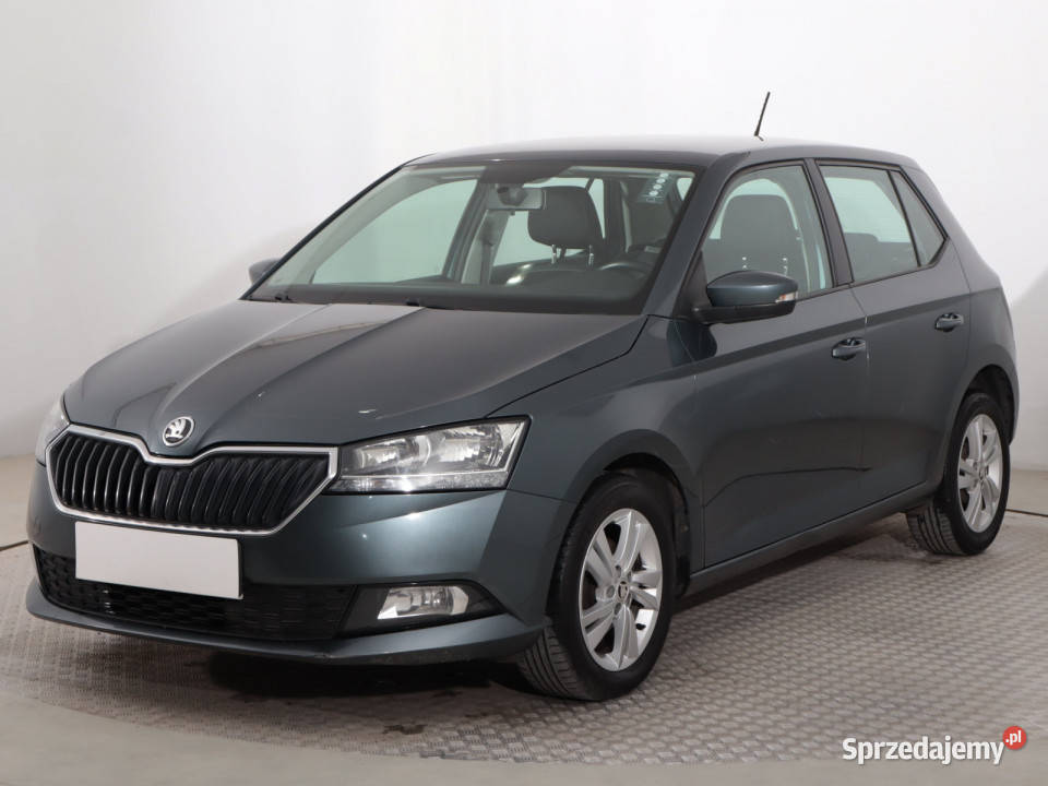 Skoda Fabia 10 TSI światła przeciwmgielne Piaseczno