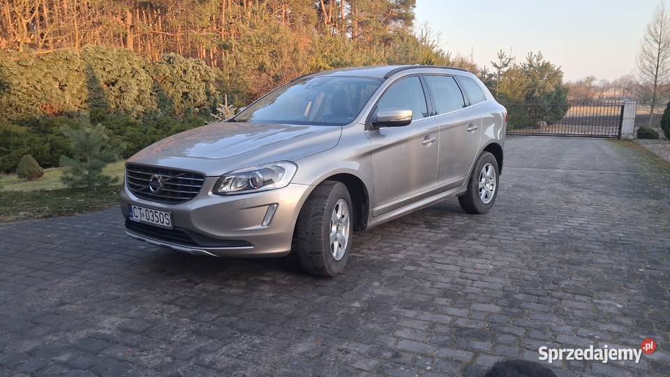 Volvo XC 60 Momentum 24 D4 manualna