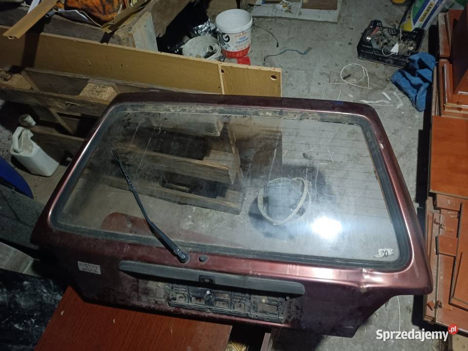 Klapa bagażnika Golf II szare parapety Rok produkcji 1990 Serock