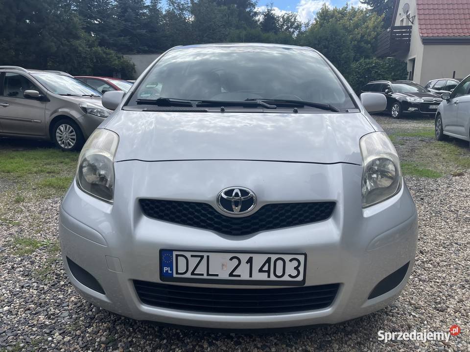 Toyota Usris 2009 5drzwi klima komputer super czujnik deszczu dolnośląskie