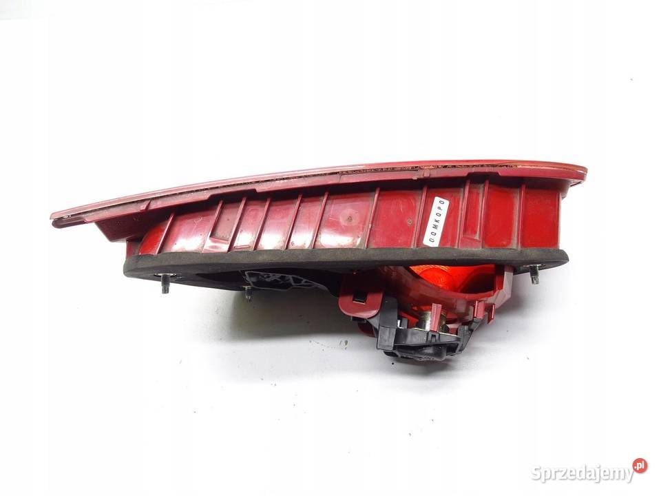 LAMPA PRAWA PRAWY TYŁ TYLNA W KLAPE SEAT LEON II