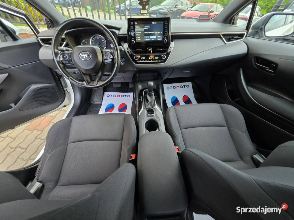 Toyota Corolla 21r Gwarancja BEZWYPADKOWE Salon Rok produkcji 2021