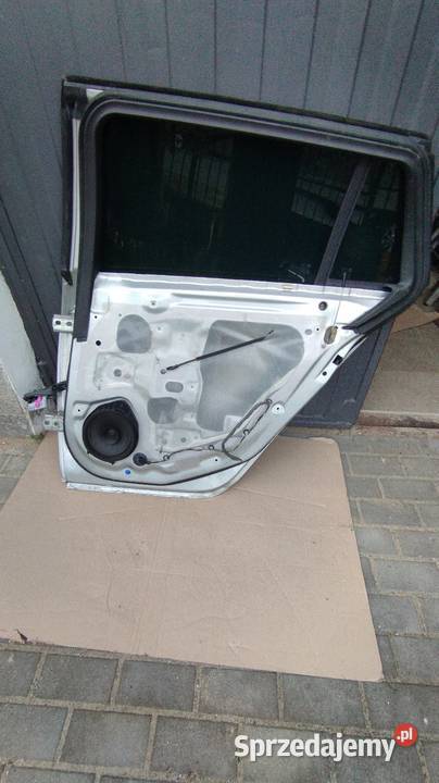 Drzwi prawy tył Opel Insignia kombi Wrocław