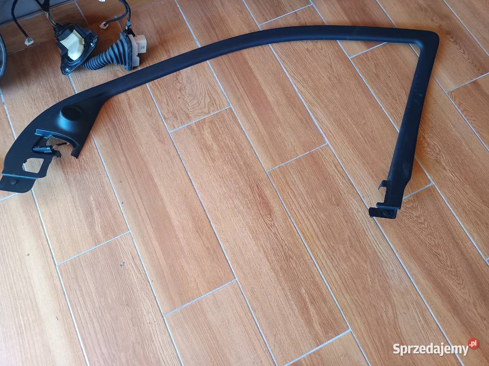 Pozostałości drzwi Jeep grand Cherokee wk2 lift Starachowice