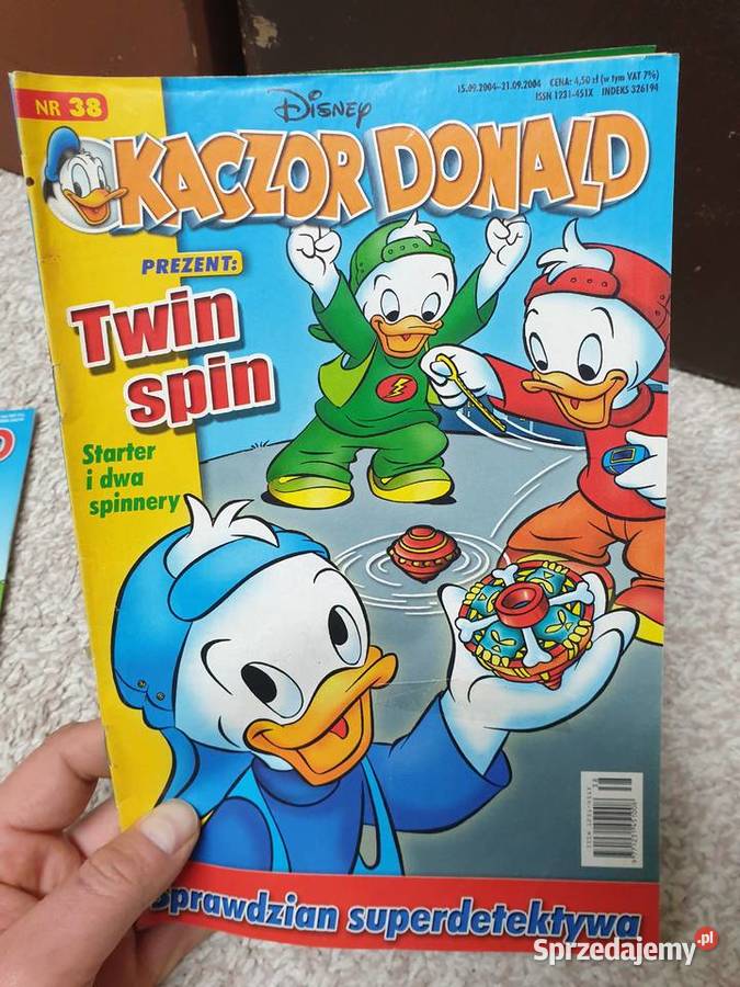 Kaczor Donald zestaw 2 komiksów 2004 Rok wydania 2004 sprzedam