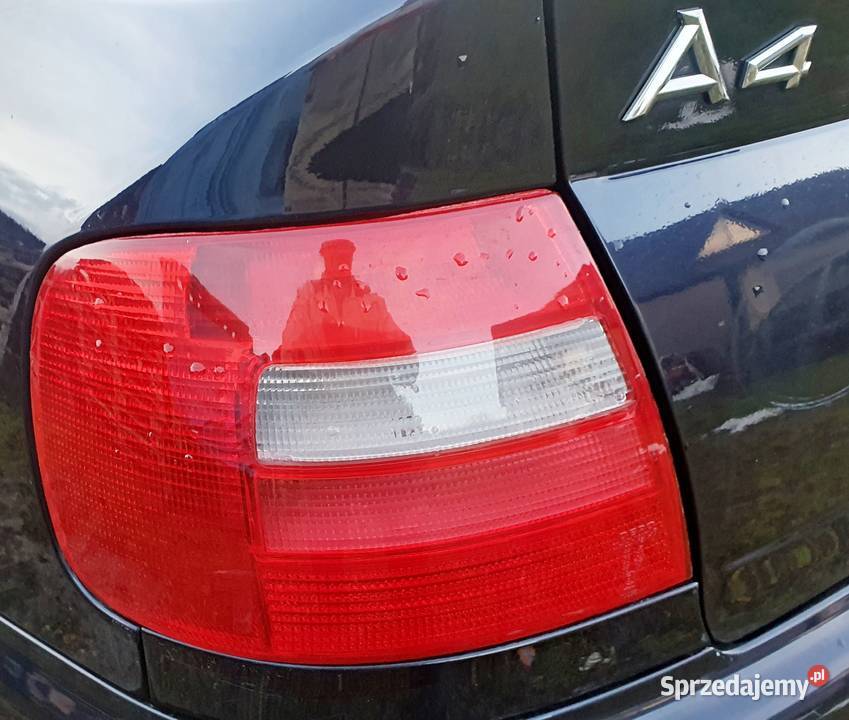 AUDI A4 B5 LAMPY TYŁ LEWA PRAWA SEDAN