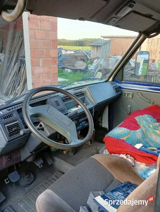 Sprzedam Nissan Trade samochód Dostawczy Kieruzele sprzedam
